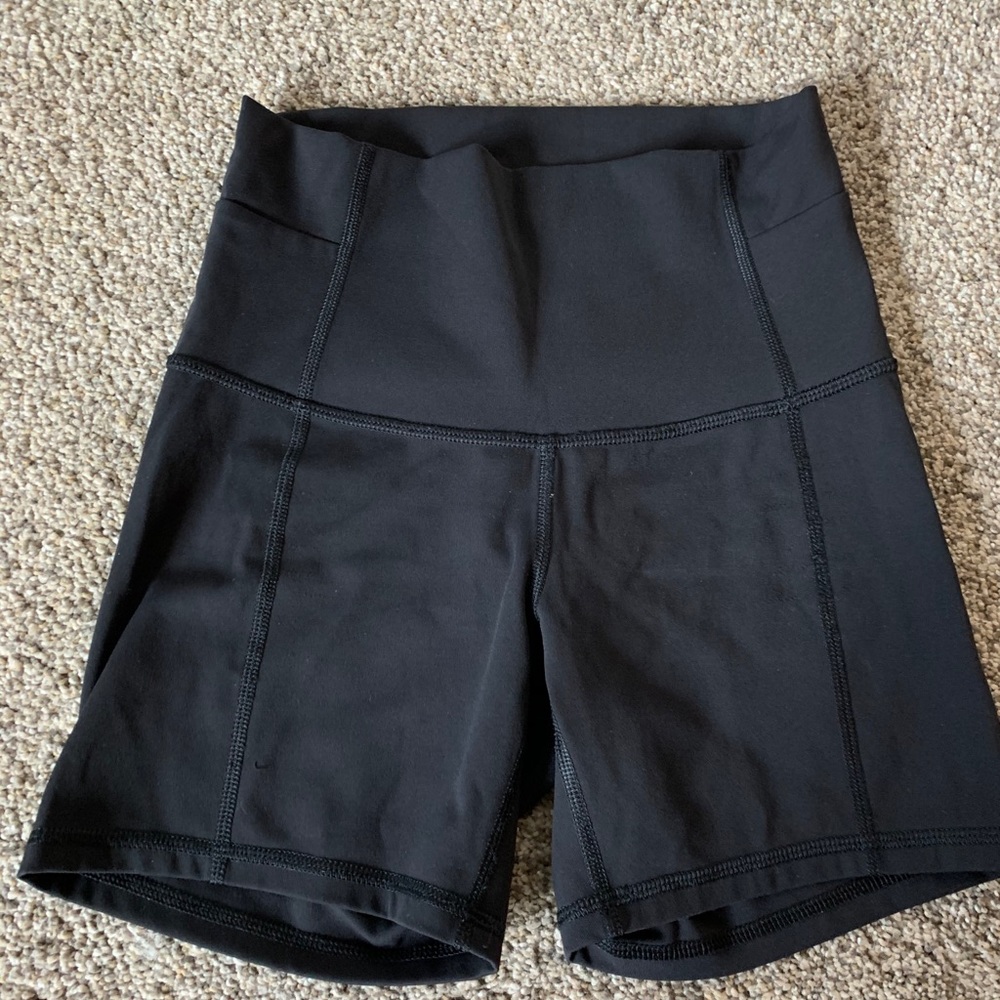 LULULEMON black 4in inseam spandex